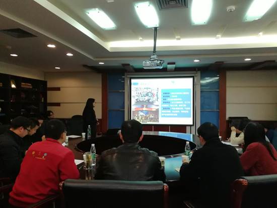 clip_image002.jpg 12.7-pm16:25-研究生院贵宾厅现场答辩2