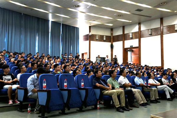 同学们认真听讲_副本.png 同学们认真听讲_副本.png